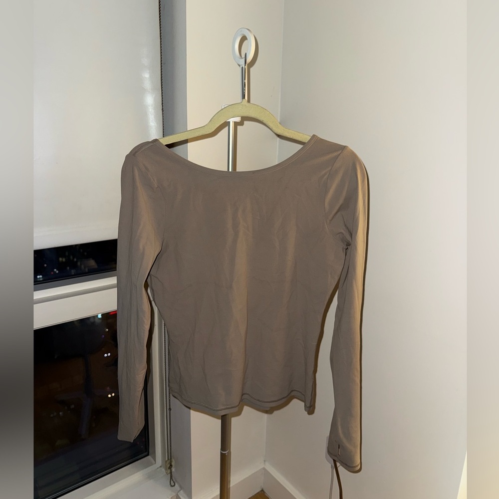 Aritzia activewear top
